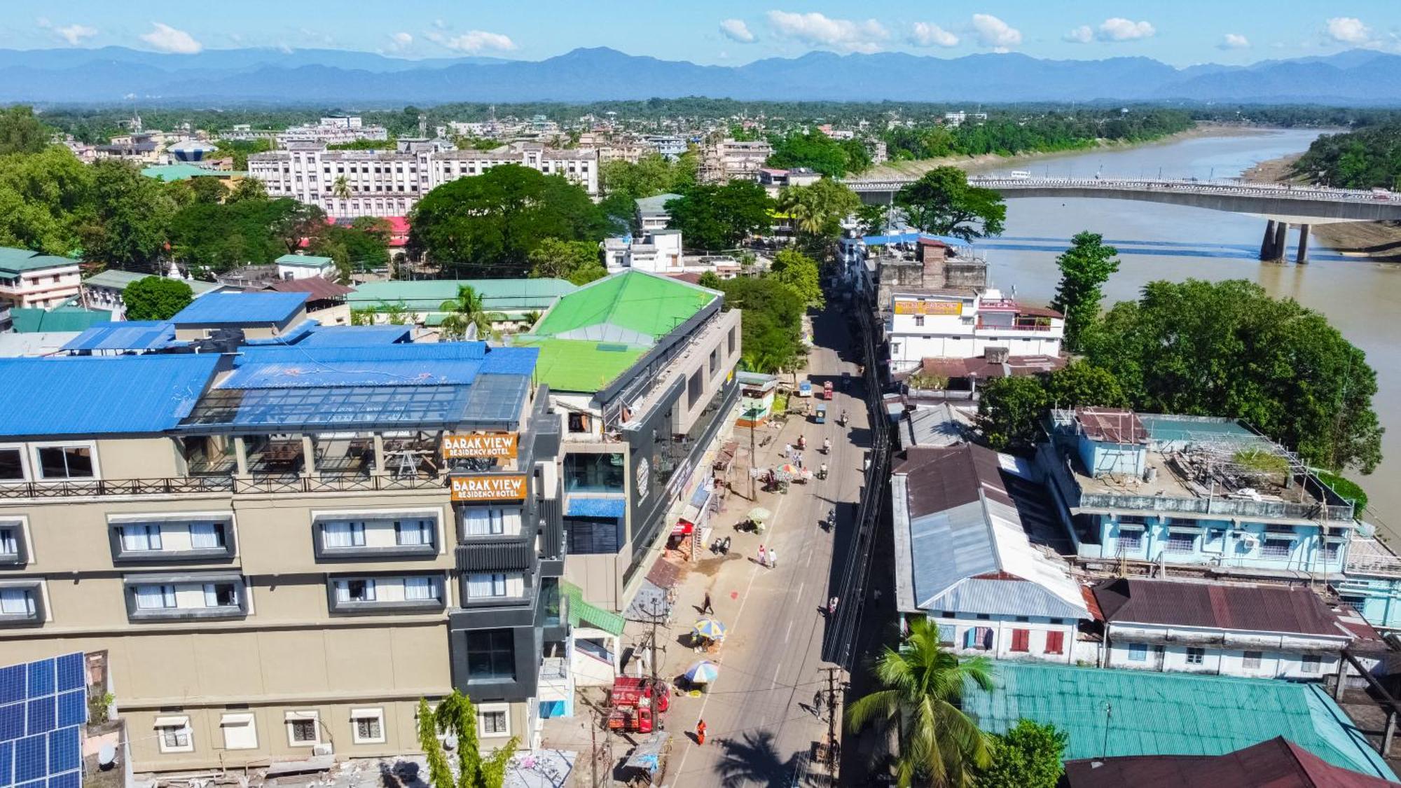 Hotel Barak View Residency Silchar Ngoại thất bức ảnh
